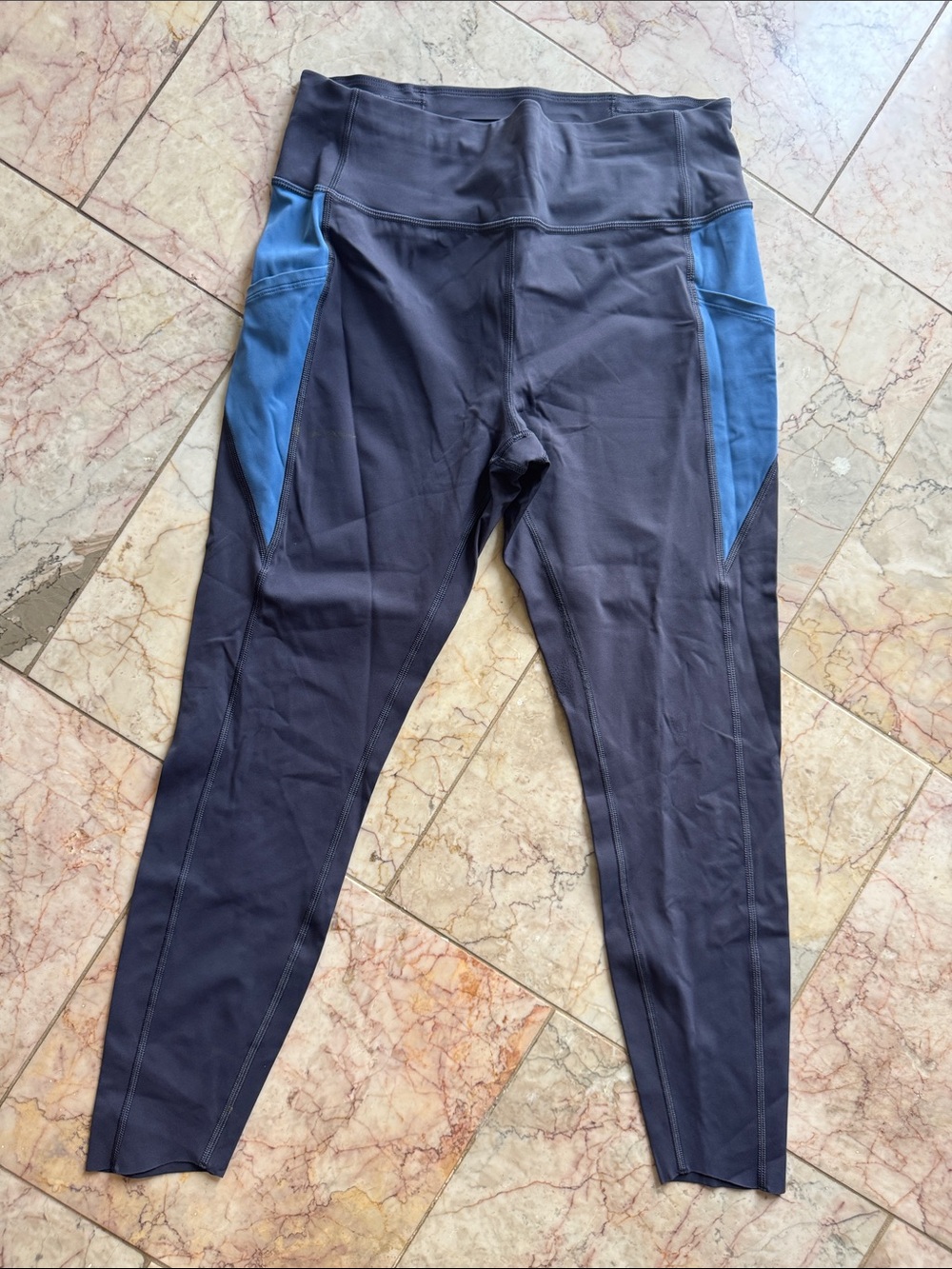 Peloton Women’s Navy and Light Blue Active Leggings